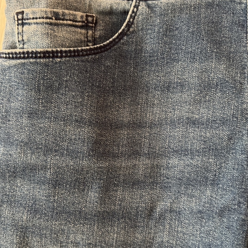 DKNY JEANS Denim Shorts - Picture 2 of 10